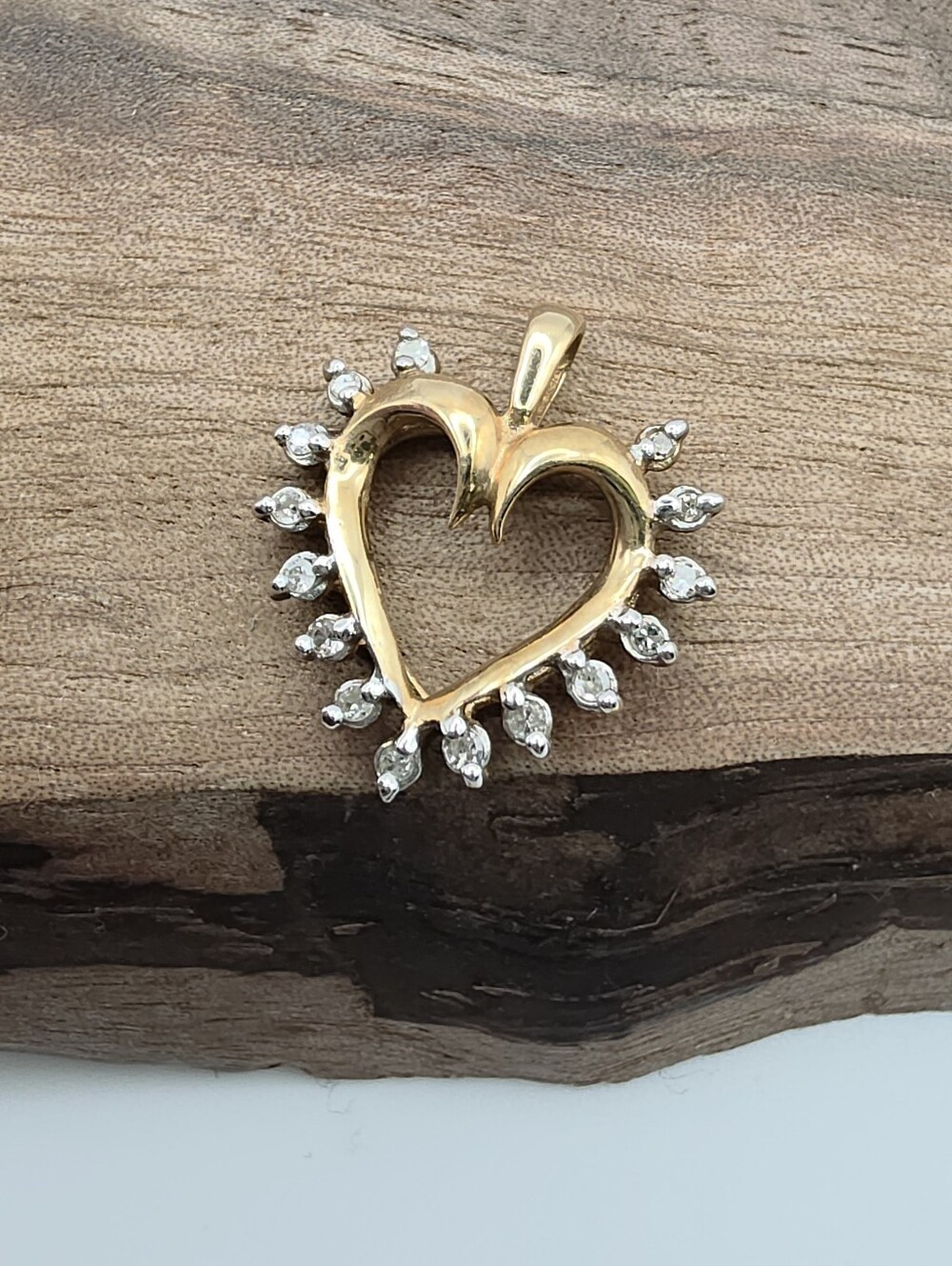 Vintage 10k Gold & Diamond Open Heart Pendant Fine Estate Jewelry Love Sunburst